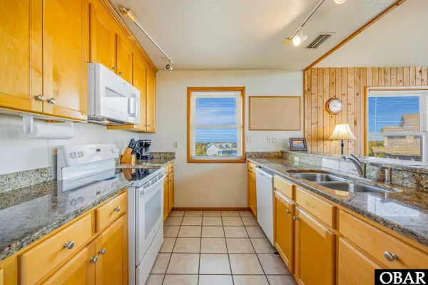 $599,000 | 39353 North Carolina Highway 12, Unit 2, Avon, NC 27915