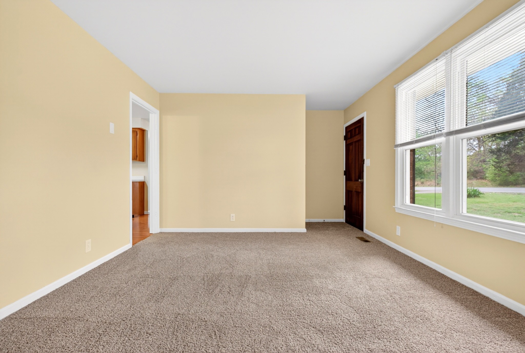 1219 Dotsonville Road Clarksville, TN 37042 - Photo 11 of 38