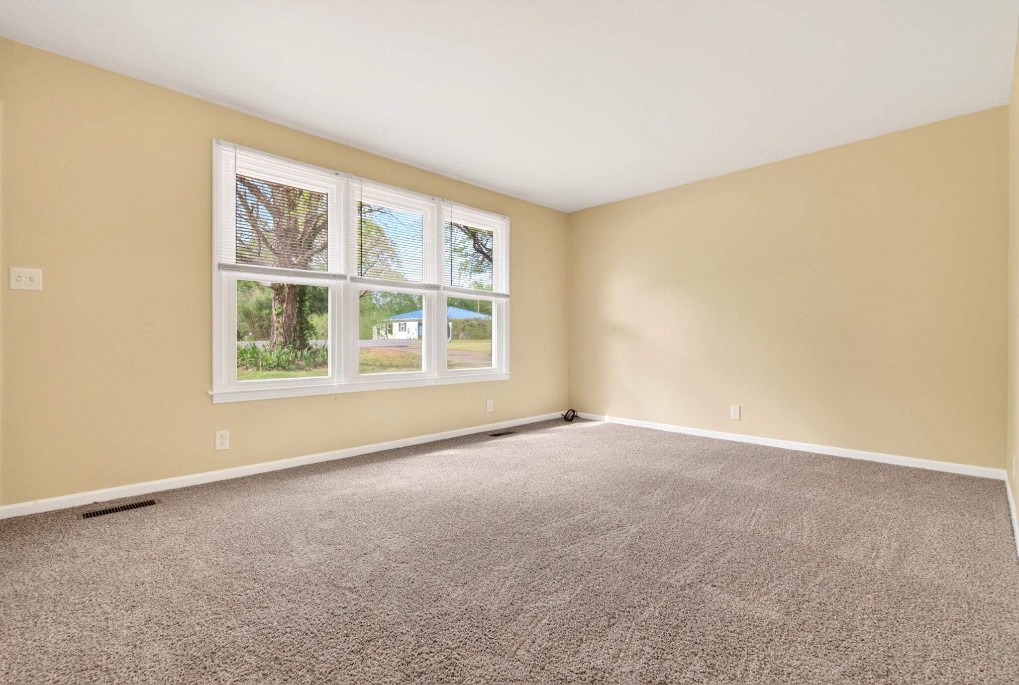 1219 Dotsonville Road Clarksville, TN 37042 - Photo 7 of 38