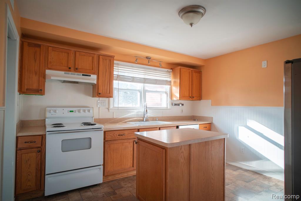 3686 Orchardview Avenue Rochester Hills, MI 48307 - Photo 17 of 21