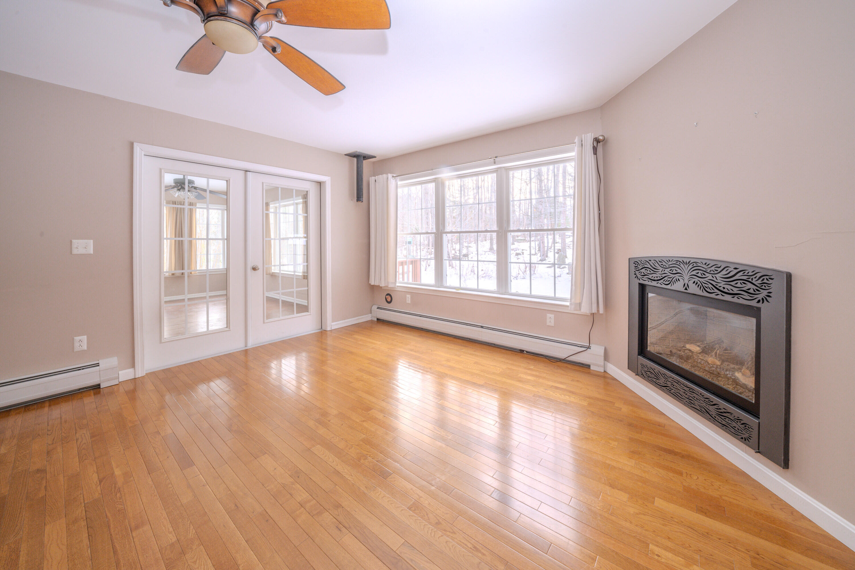 148 Bowden Point Road Prospect, ME 04981 - Photo 17 of 67 9913