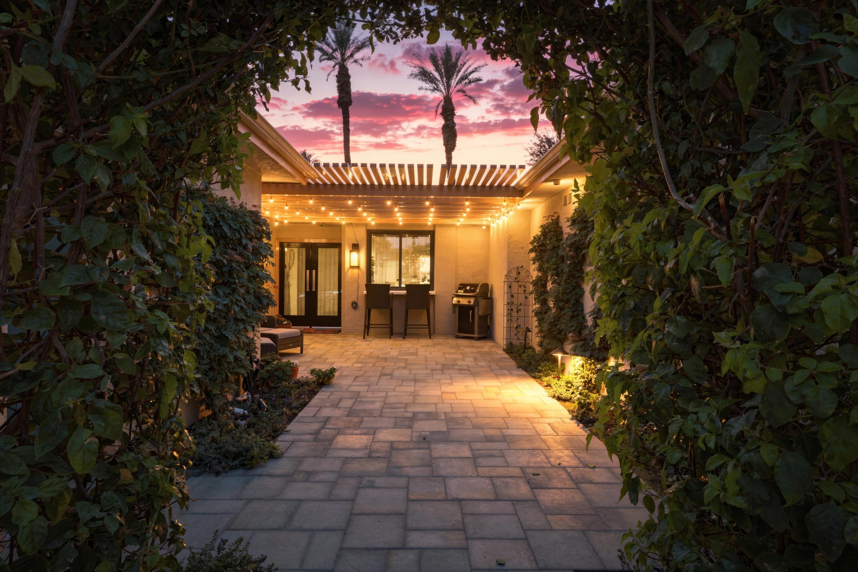 24 Palma Drive Rancho Mirage, CA 92270 - Photo 2 of 40 Photo-37