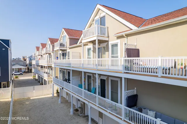 a view of a large building