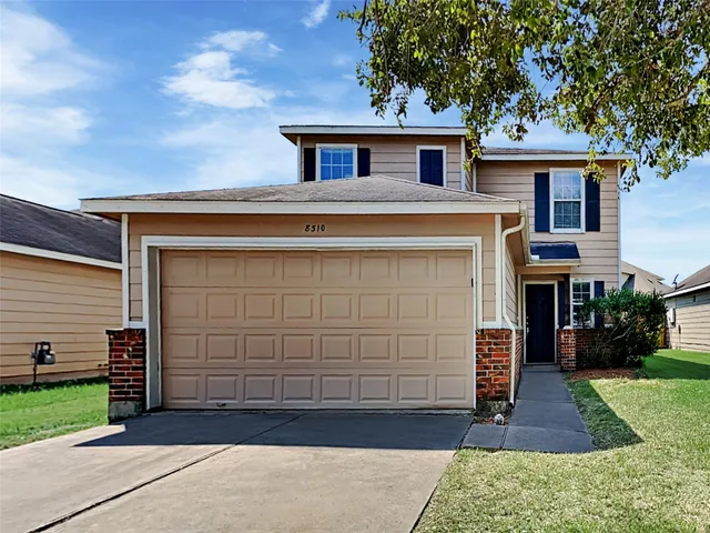 $1,875 | 8310 Wainwright Way, Rosharon, TX 77583