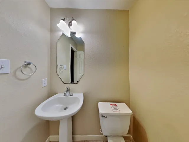 $1,875 | 8310 Wainwright Way, Rosharon, TX 77583