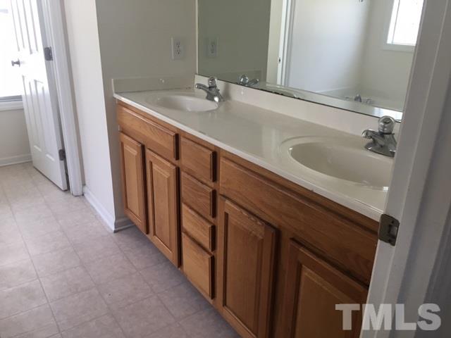 5209 Anchorage Way Raleigh, NC 27610 - Photo 10 of 17 Gallery Image 10