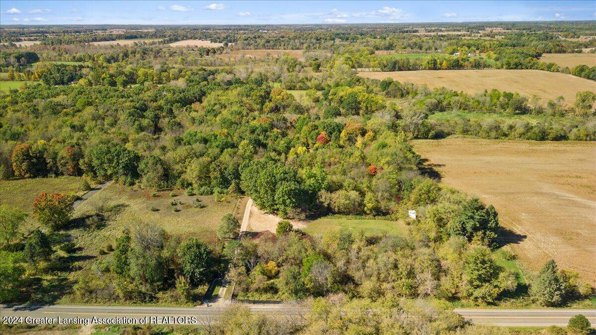 5810 South Royston Road Eaton Rapids, MI 48827 - Photo 4 of 61 5810 S Royston Rd