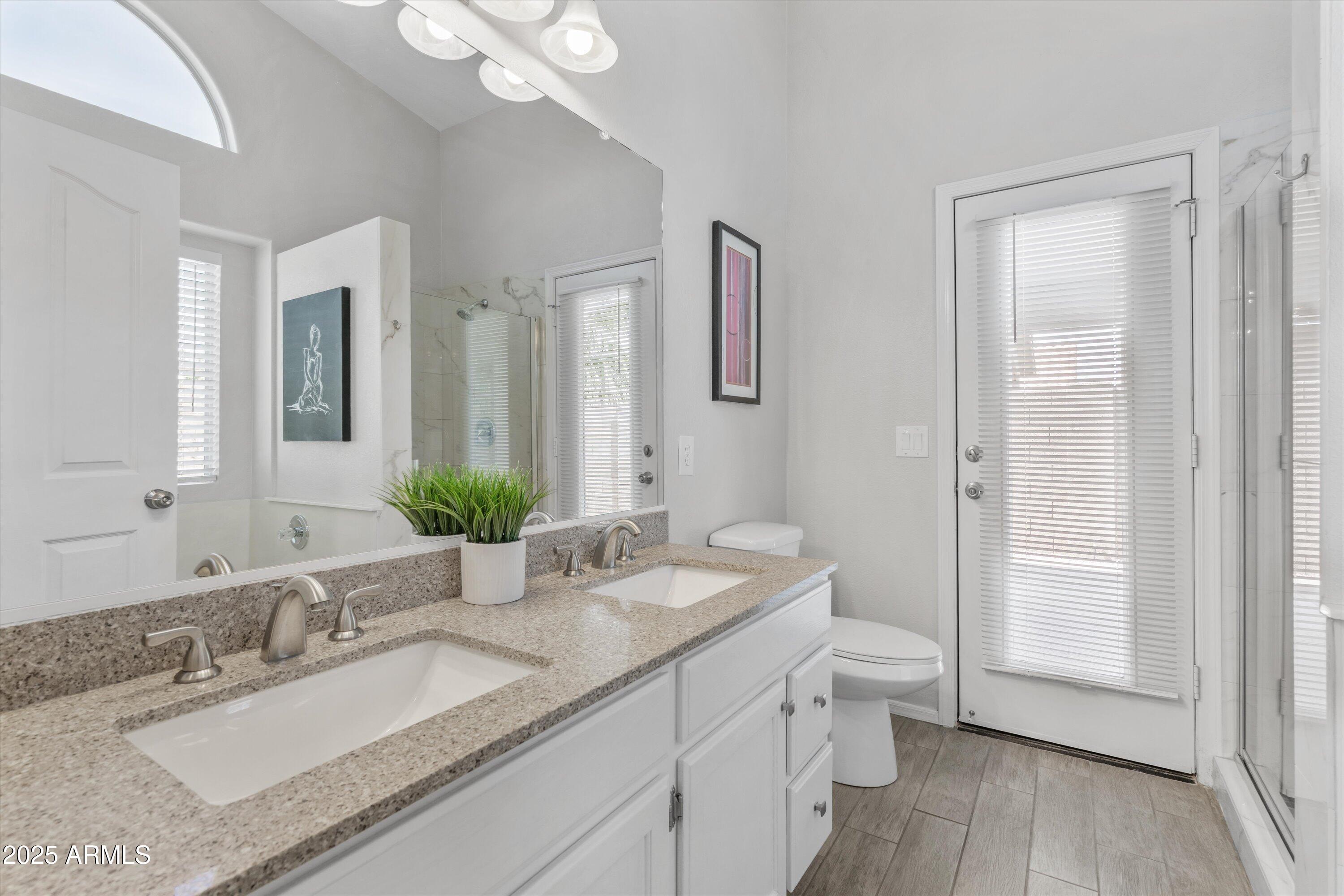 153 South Garnet Road Gilbert, AZ 85296 - Photo 16 of 34 19-DSC00239