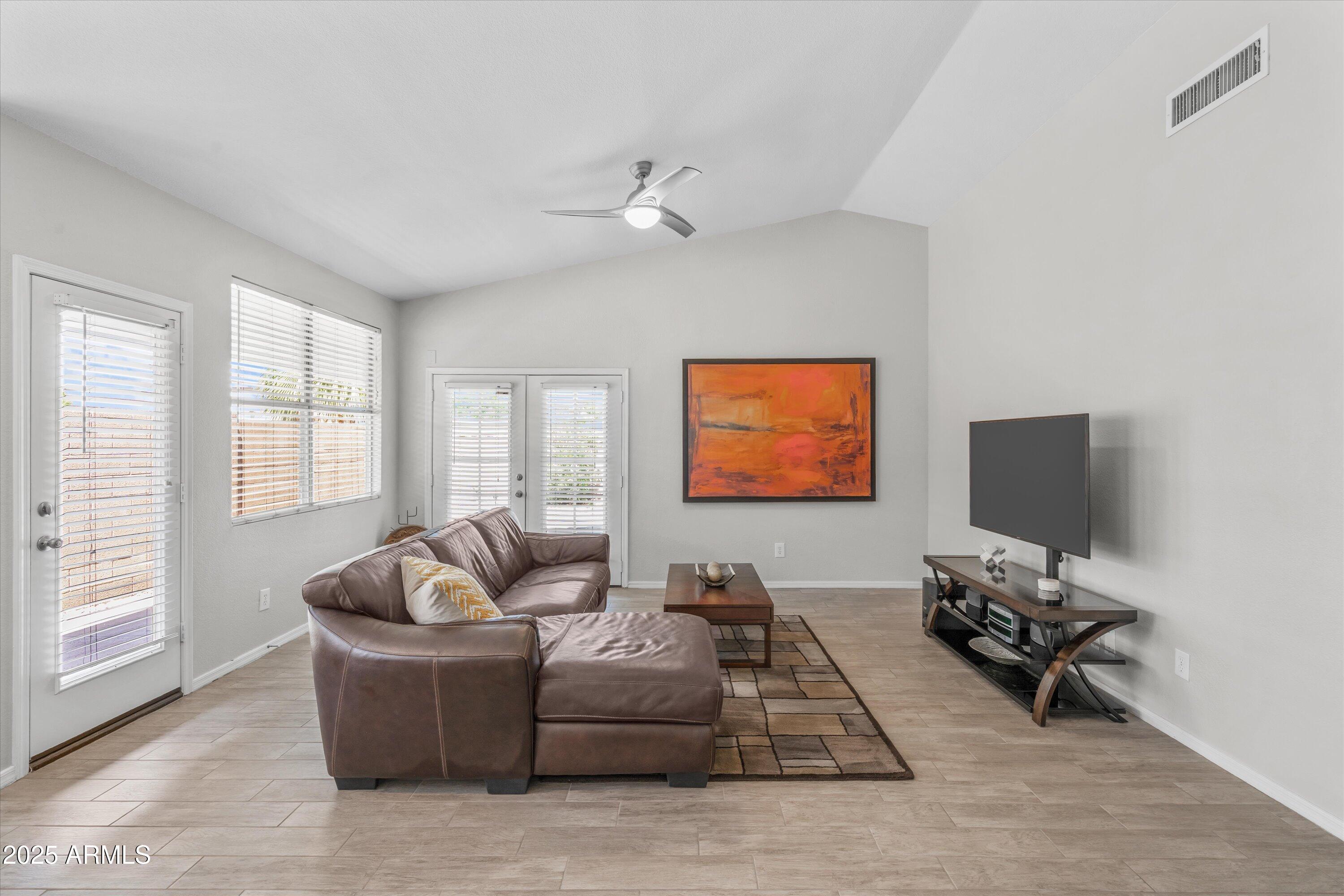 153 South Garnet Road Gilbert, AZ 85296 - Photo 10 of 34 13-DSC00215