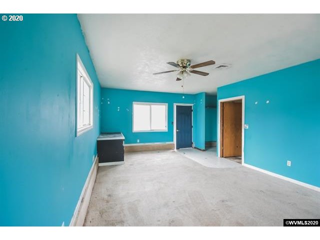 3699 South Main Road Lebanon, OR 97355 - Photo 8 of 32 Gallery Image 8