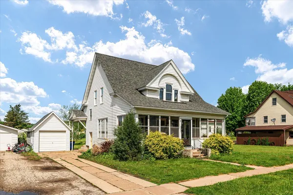$179,900 | 215 North Cushman Avenue, Viola, WI 54664