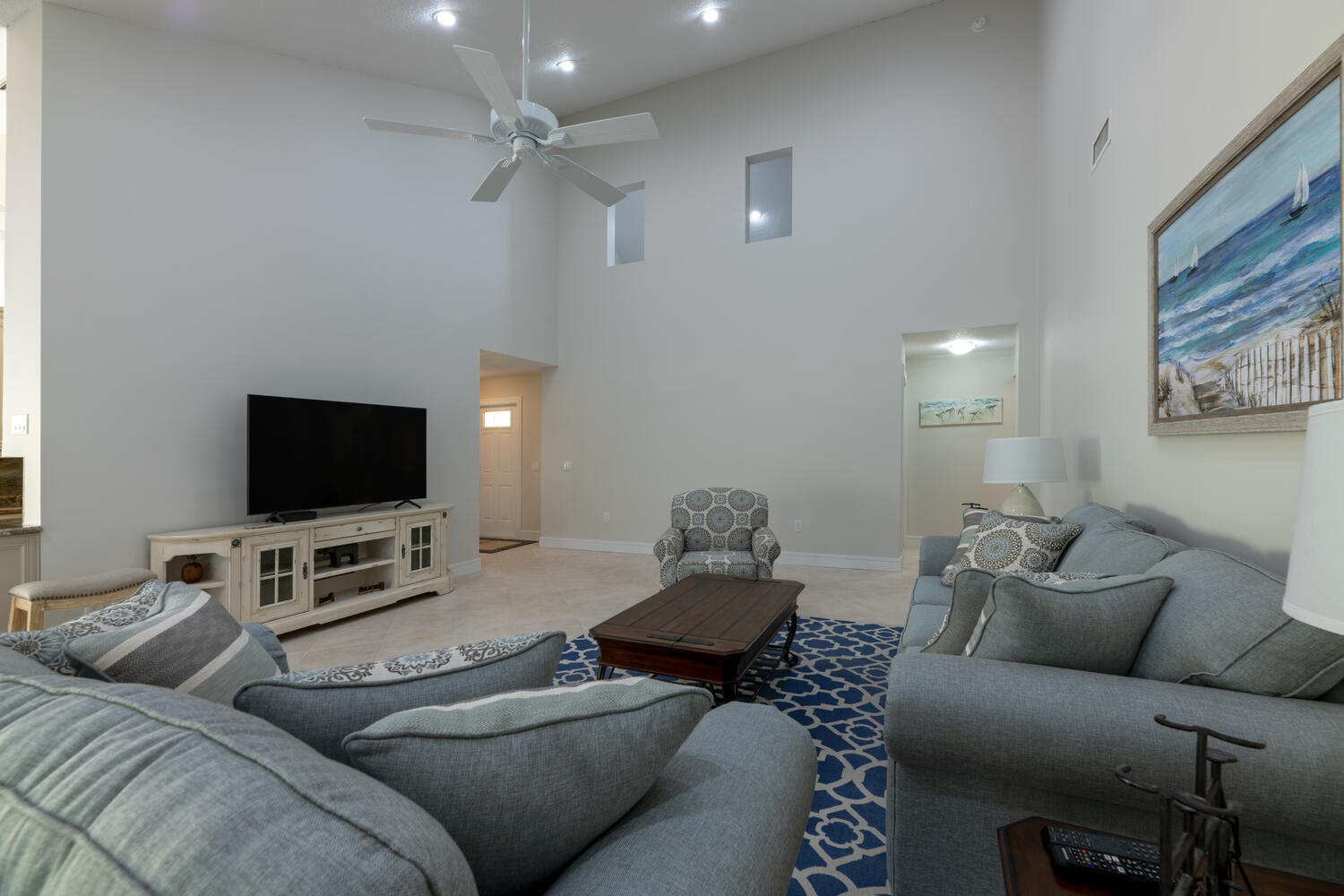 108 Seashore Drive Jupiter, FL 33477 - Photo 4 of 42 FAMILY ROOM