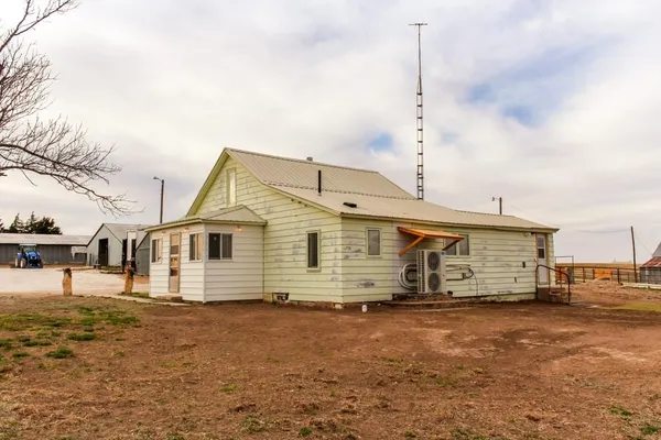 $325,000 | 240 Road Utica Ks 67584, Utica, KS 67584