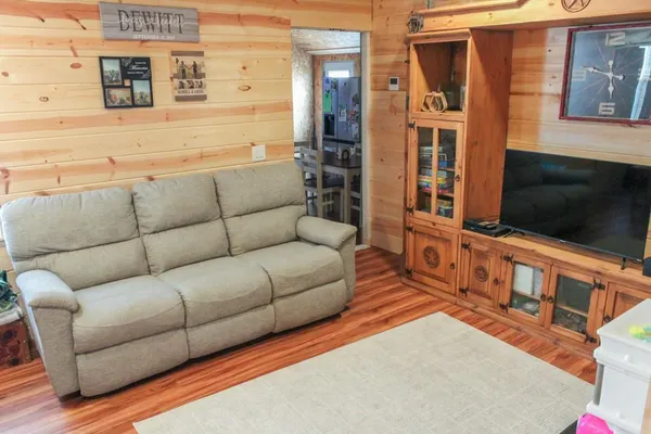 $325,000 | 240 Road Utica Ks 67584, Utica, KS 67584