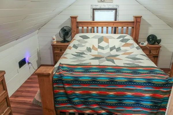 $325,000 | 240 Road Utica Ks 67584, Utica, KS 67584