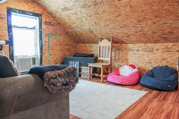 $325,000 | 240 Road Utica Ks 67584, Utica, KS 67584
