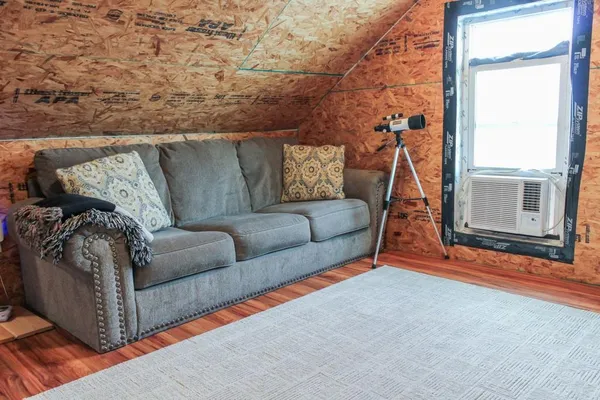 $325,000 | 240 Road Utica Ks 67584, Utica, KS 67584