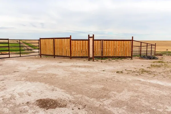 $325,000 | 240 Road Utica Ks 67584, Utica, KS 67584