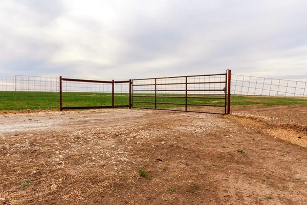 $325,000 | 240 Road Utica Ks 67584, Utica, KS 67584