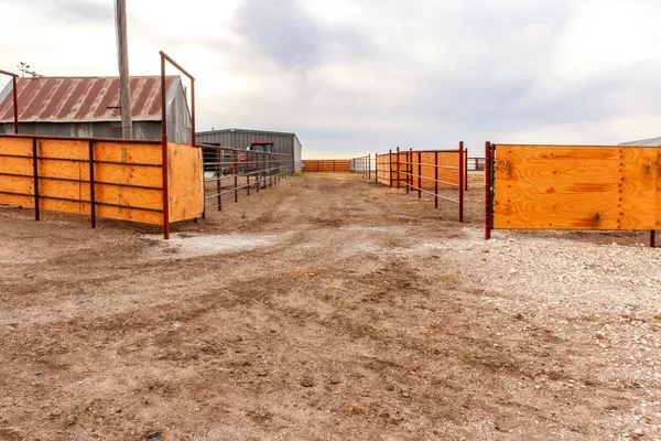 $325,000 | 240 Road Utica Ks 67584, Utica, KS 67584