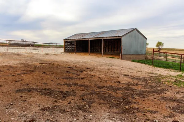 $325,000 | 240 Road Utica Ks 67584, Utica, KS 67584