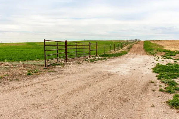 $325,000 | 240 Road Utica Ks 67584, Utica, KS 67584
