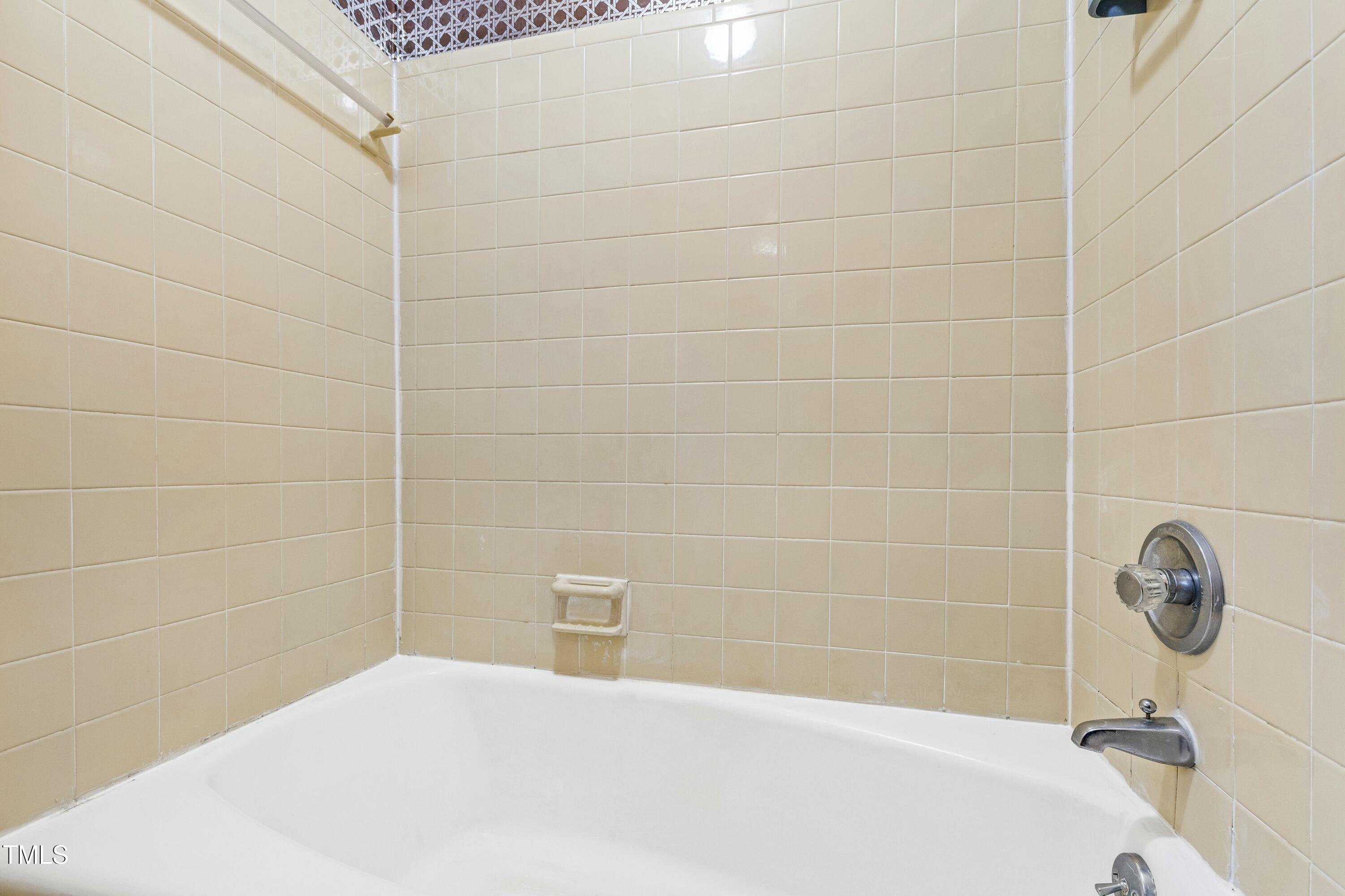 4521 Connell Drive Raleigh, NC 27612 - Photo 35 of 43 tempImage3HAyMX