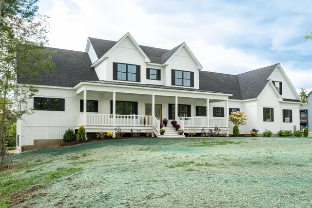 $2,100,000 | 32 Colby Farm Road, Chester, NH 03036