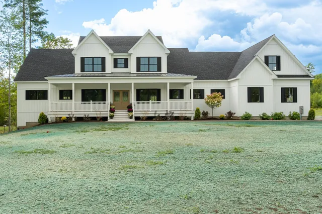 $2,100,000 | 32 Colby Farm Road, Chester, NH 03036