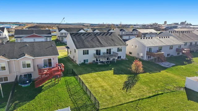 $274,900 | 1326 4th Street Northwest, West Fargo, ND 58078