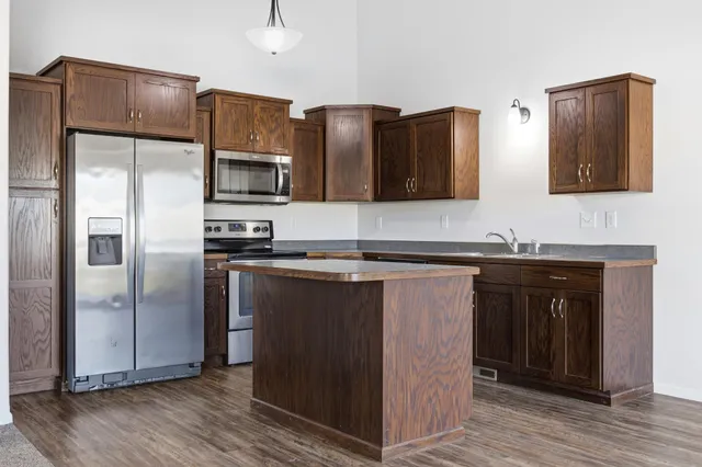 $274,900 | 1326 4th Street Northwest, West Fargo, ND 58078