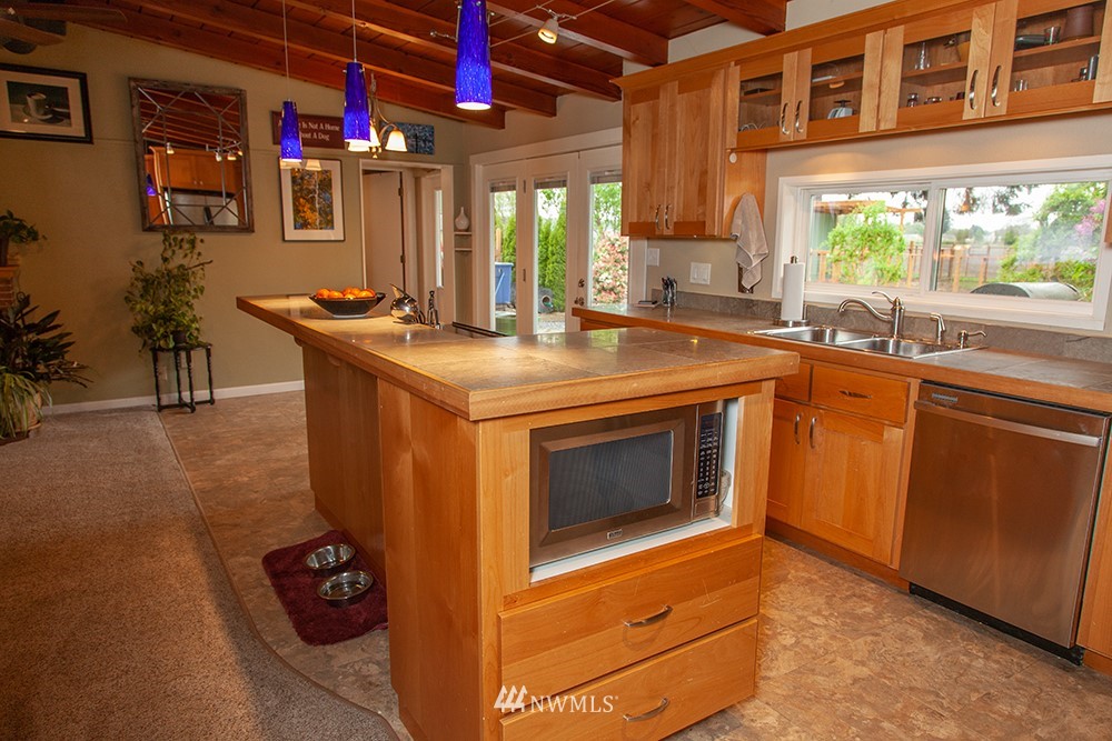 10542 Sterling Road Sedro-Woolley, WA 98284 - Photo 5 of 25 Gallery Image 5