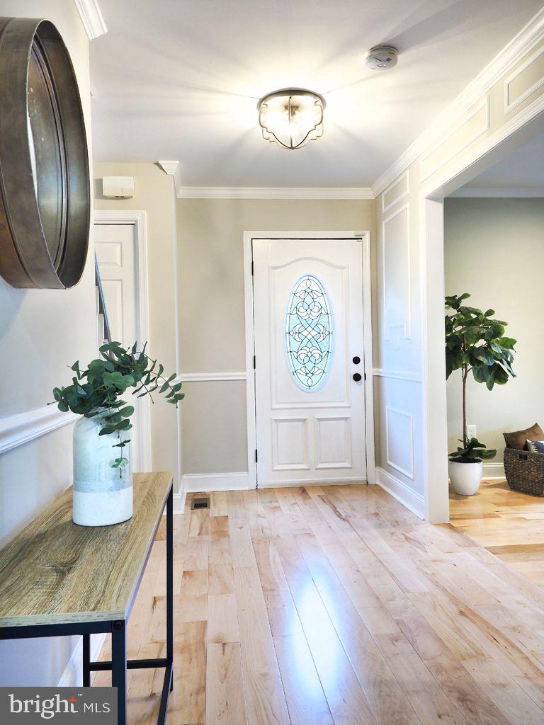 13612 Brookline Road Baldwin, MD 21013 - Photo 43 of 44 Front Foyer - Welcome Home to 13612 Brookline Rd