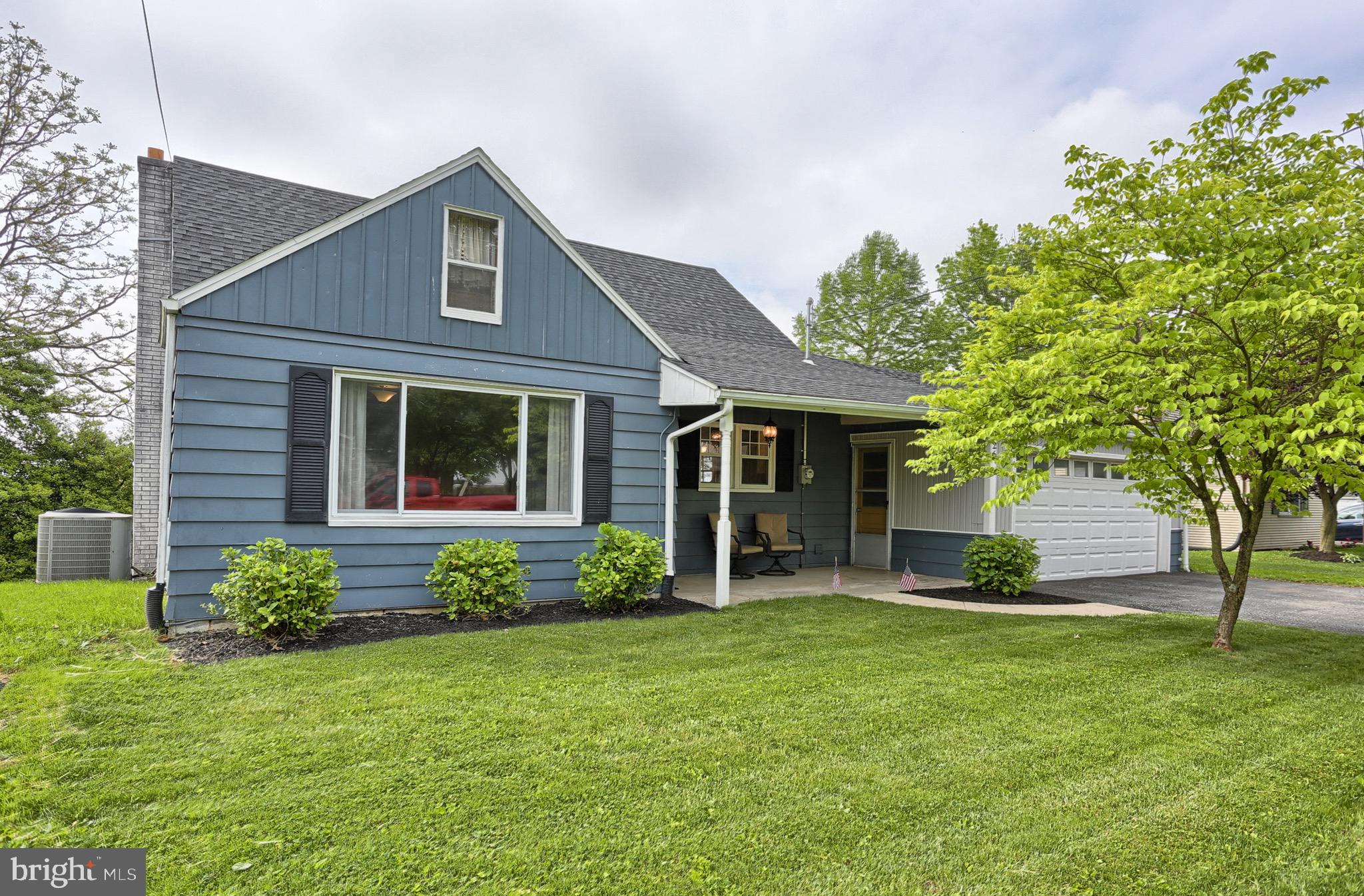 226 West Ridge Road Elizabethtown, PA 17022 - Photo 2 of 34