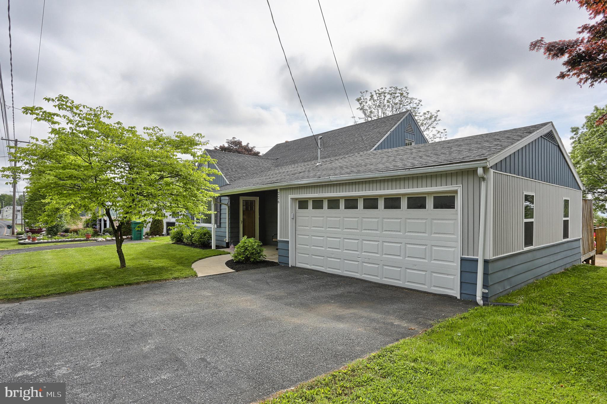 226 West Ridge Road Elizabethtown, PA 17022 - Photo 3 of 34