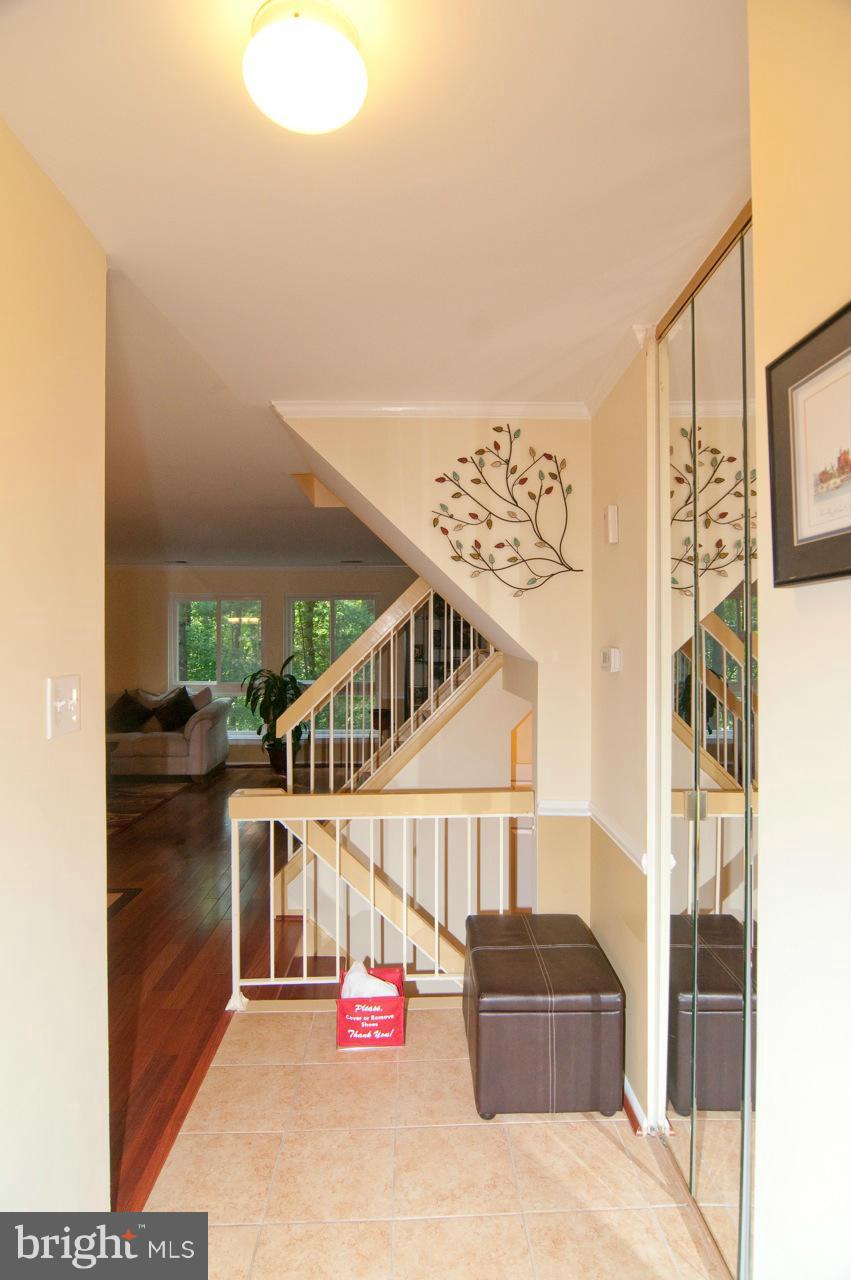 8733 Ridge Hollow Court Springfield, VA 22152 - Photo 2 of 30 Interior Foyer