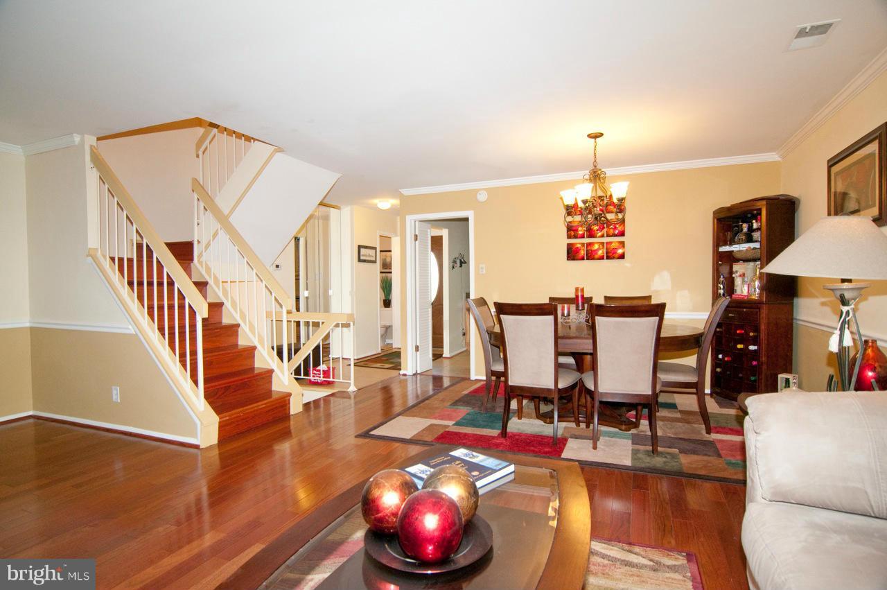 8733 Ridge Hollow Court Springfield, VA 22152 - Photo 11 of 30 Living Room