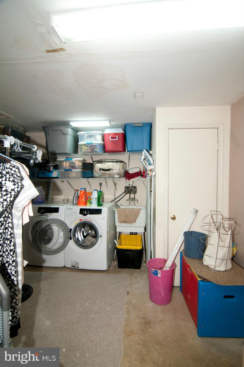 8733 Ridge Hollow Court Springfield, VA 22152 - Photo 27 of 30 LOTS OF STORAGE