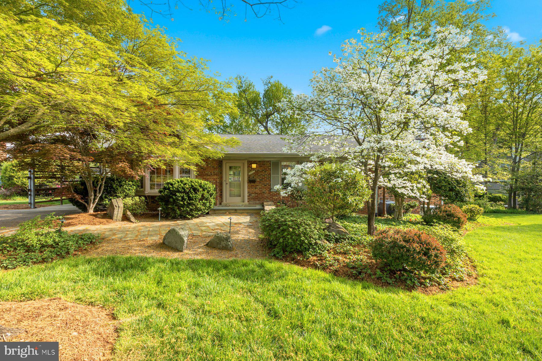 6713 Bellamy Avenue Springfield, VA 22152 - Photo 2 of 49