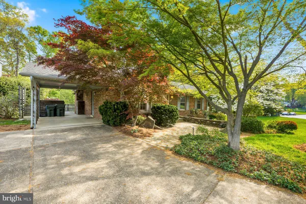 $975,000 | 6713 Bellamy Avenue, Springfield, VA 22152