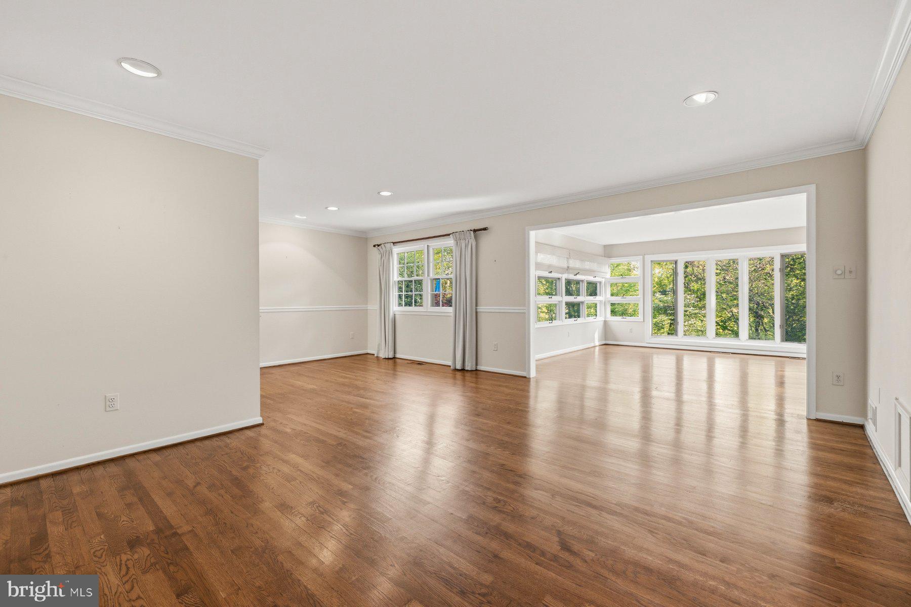 6713 Bellamy Avenue Springfield, VA 22152 - Photo 5 of 49