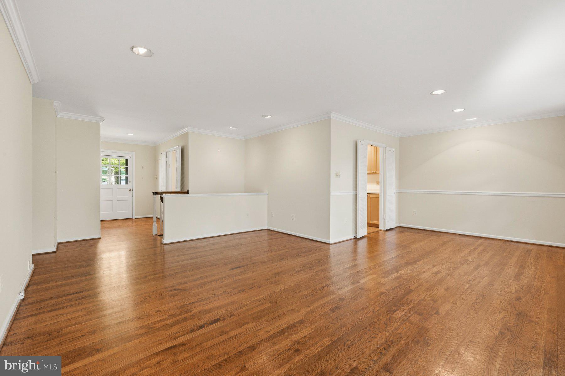 6713 Bellamy Avenue Springfield, VA 22152 - Photo 6 of 49