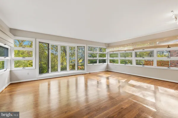 $975,000 | 6713 Bellamy Avenue, Springfield, VA 22152