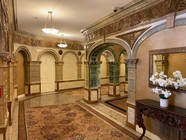 $759,900 | 4 Charlesgate East, Unit 107, Boston, MA 02215