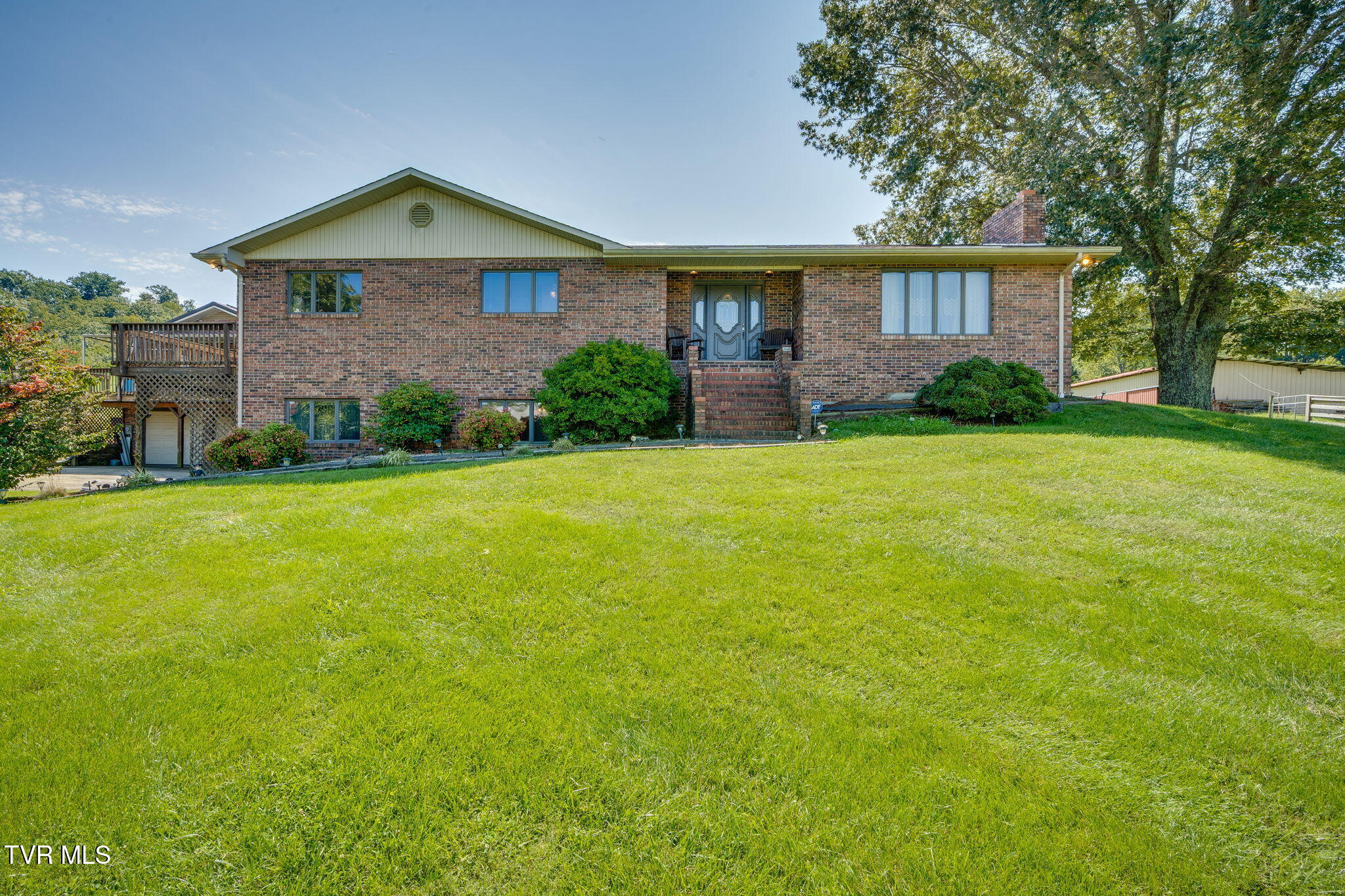 963 Big Ridge Road Kingsport, TN 37660 - Photo 2 of 66 001