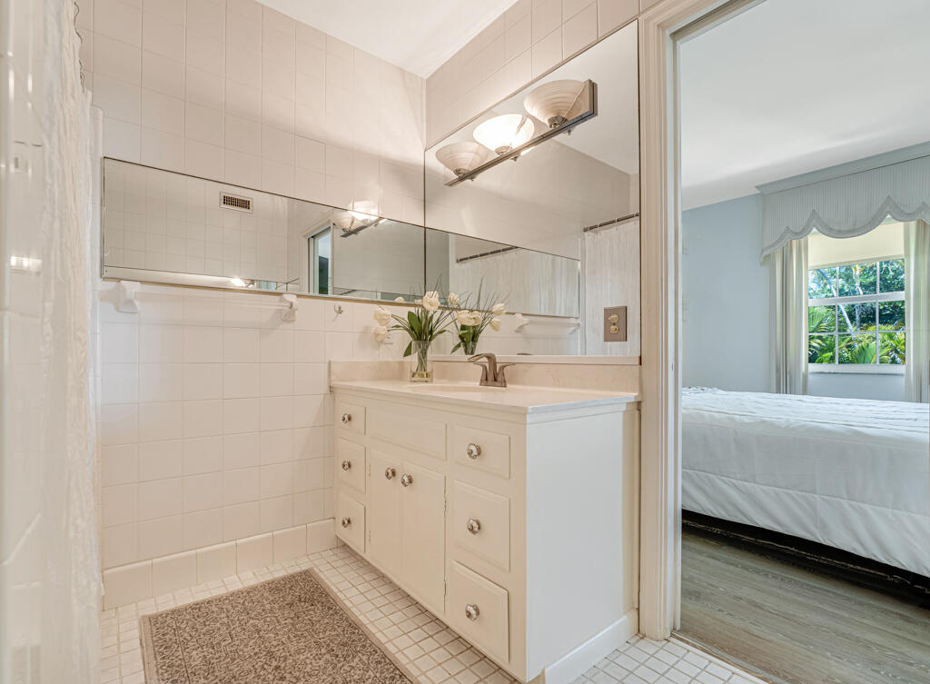 6590 North Ocean Boulevard, Unit 3 Ocean Ridge, FL 33435 - Photo 24 of 48 32