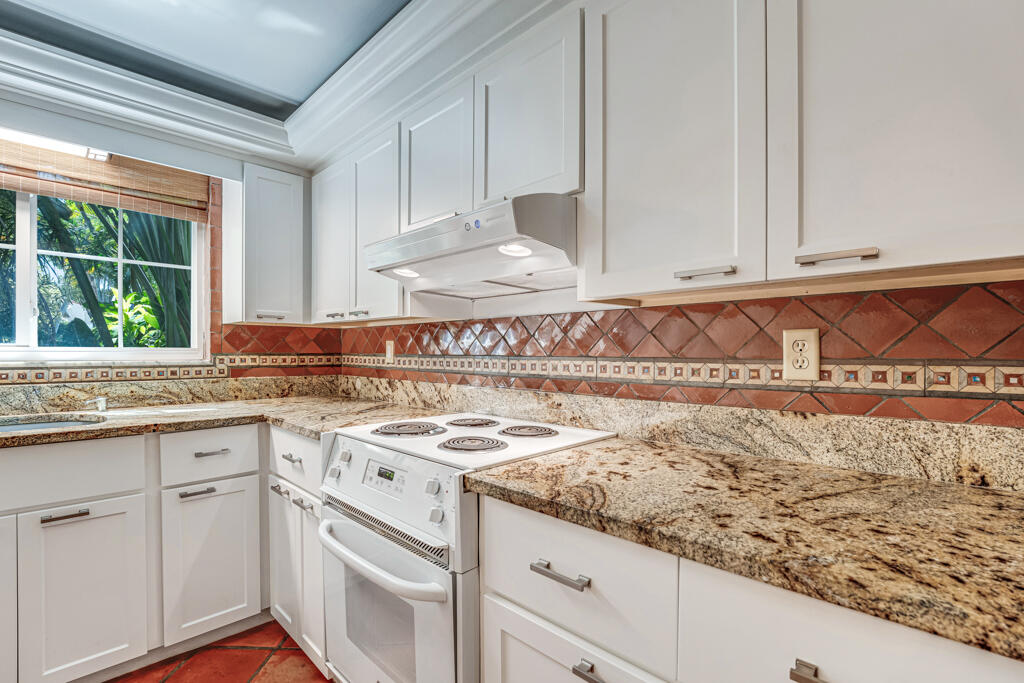 6590 North Ocean Boulevard, Unit 3 Ocean Ridge, FL 33435 - Photo 10 of 48 20