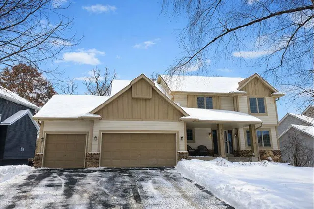 $595,000 | 10612 Alison Way, Inver Grove Heights, MN 55077