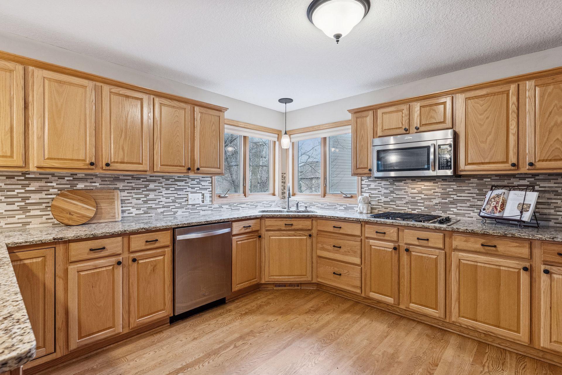 10612 Alison Way Inver Grove Heights, MN 55077 - Photo 3 of 56