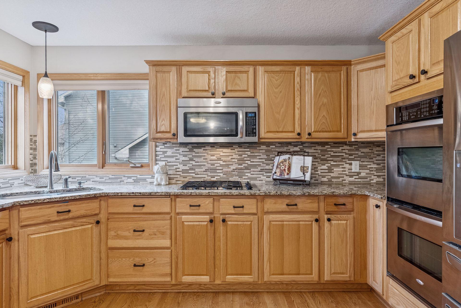 10612 Alison Way Inver Grove Heights, MN 55077 - Photo 6 of 56